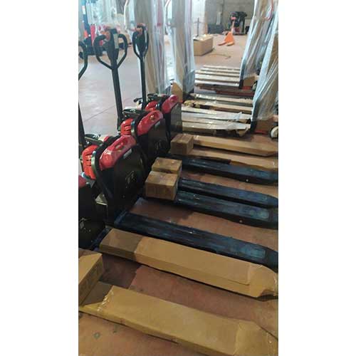 Transpaleta eléctrica 1800Kg Gama PRO 4 Transpaleta eléctrica 1800Kg Gama PRO - Imagen 4